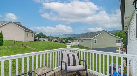 235 Locustdale Loop Shenandoah VA 22849