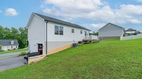 235 Locustdale Loop Shenandoah VA 22849