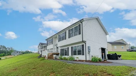 235 Locustdale Loop Shenandoah VA 22849