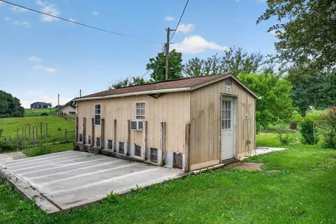 10402 Phillips Store Road Broadway VA 22815