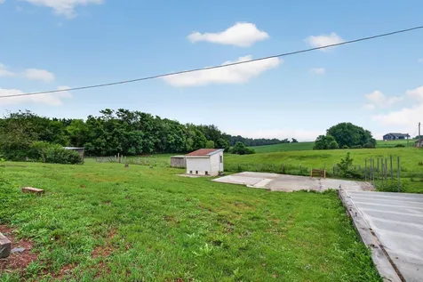 10402 Phillips Store Road Broadway VA 22815