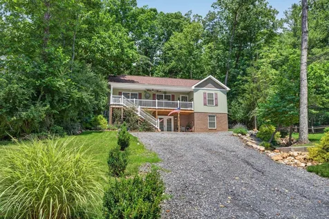5215 Trevino Drive Mcgaheysville VA 22840