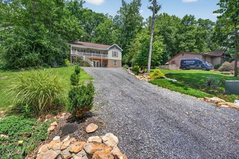 5215 Trevino Drive Mcgaheysville VA 22840