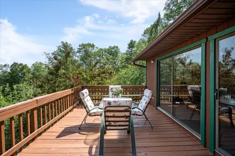 685 Maple Drive N Mt Jackson VA 22842