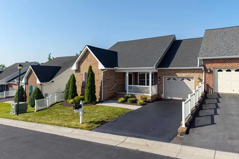 513 Hickory Grove Circle Harrisonburg VA 22801