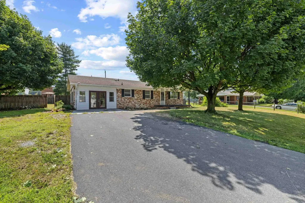 903 6th Street Elkton VA 22827