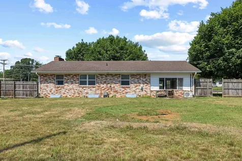 903 6th Street Elkton VA 22827