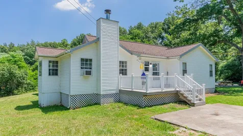 1200 Wahnona Avenue Shenandoah VA 22849