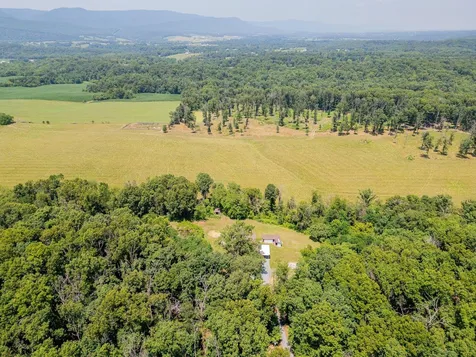 1200 Wahnona Avenue Shenandoah VA 22849