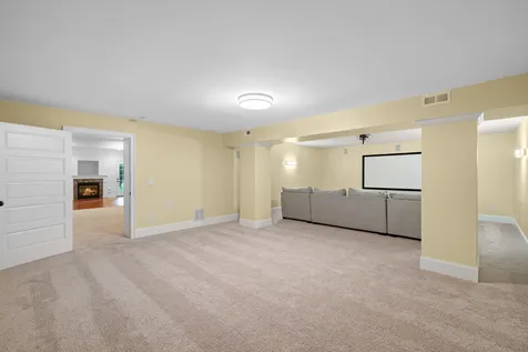 326 Claremont Avenue Rockingham VA 22801