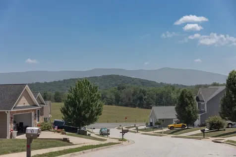 36 Hull Hills Lane Staunton VA 24401