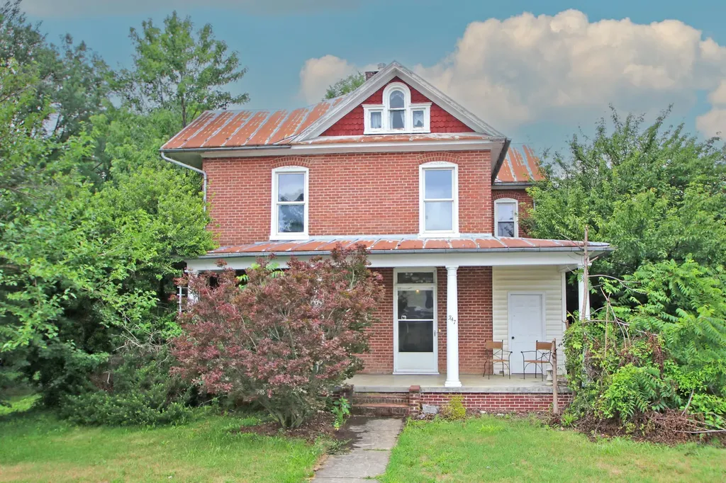 347 High Street Dayton VA 22821