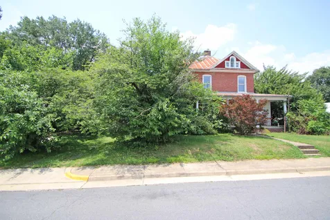 347 High Street Dayton VA 22821
