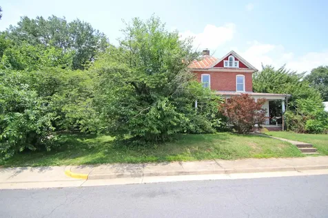 347 High Street Dayton VA 22821