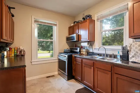 1612 Park Road Waynesboro VA 22980