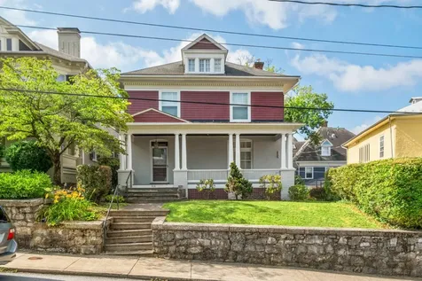 308 Vine Street Staunton VA 24401