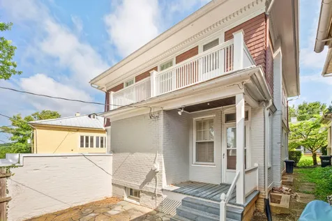 308 Vine Street Staunton VA 24401