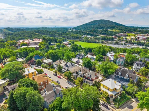 308 Vine Street Staunton VA 24401