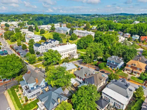 308 Vine Street Staunton VA 24401