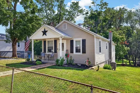 1817 Orchard Lane Staunton VA 24401
