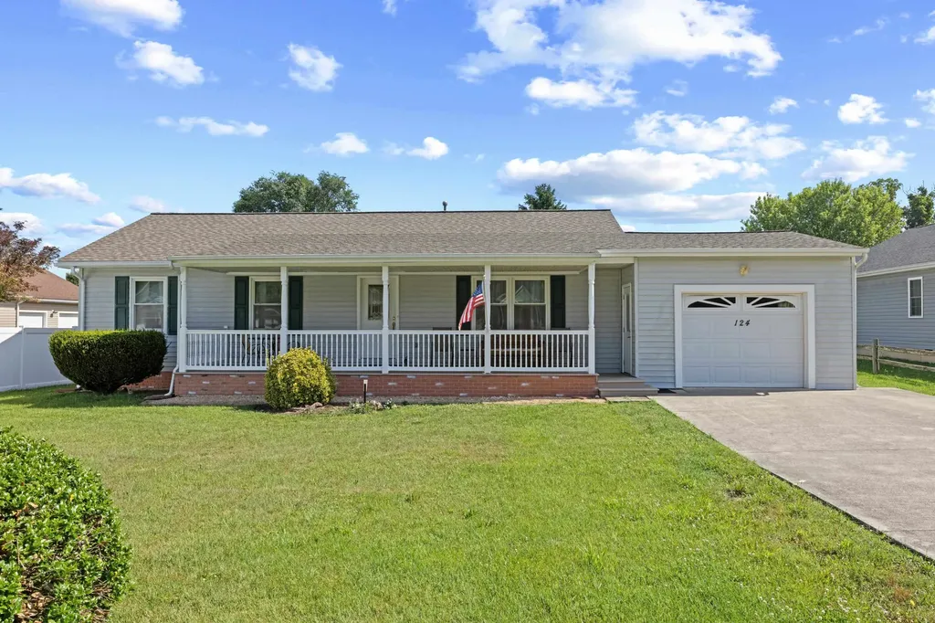 124 Hodge Street Stuarts Draft VA 24477