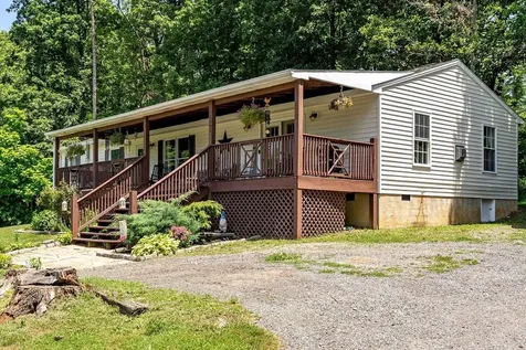 4695 East Side Highway Grottoes VA 24441