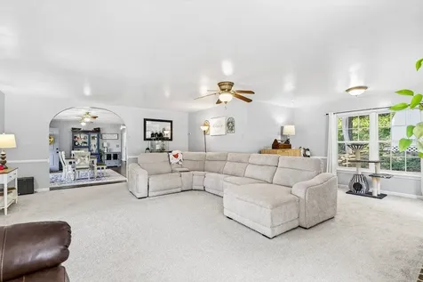 4695 East Side Highway Grottoes VA 24441