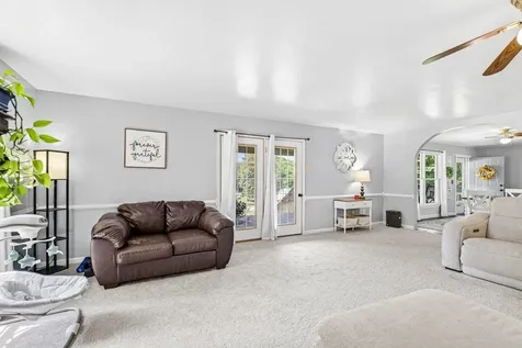 4695 East Side Highway Grottoes VA 24441