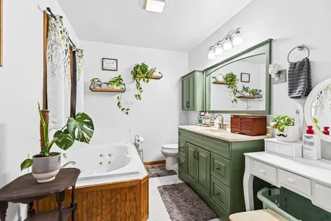 4695 East Side Highway Grottoes VA 24441