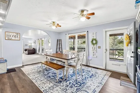 4695 East Side Highway Grottoes VA 24441