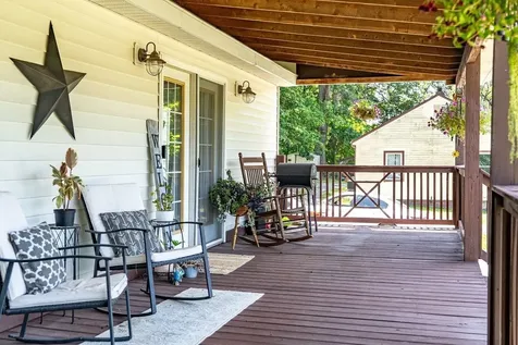 4695 East Side Highway Grottoes VA 24441