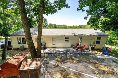 4695 East Side Highway Grottoes VA 24441