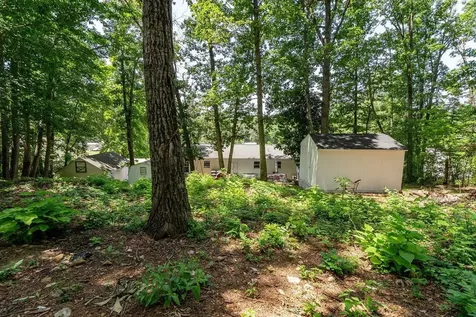 4695 East Side Highway Grottoes VA 24441