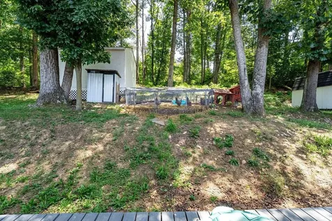 4695 East Side Highway Grottoes VA 24441