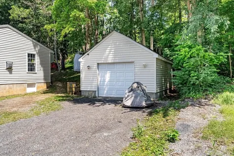 4695 East Side Highway Grottoes VA 24441