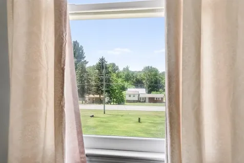 4695 East Side Highway Grottoes VA 24441
