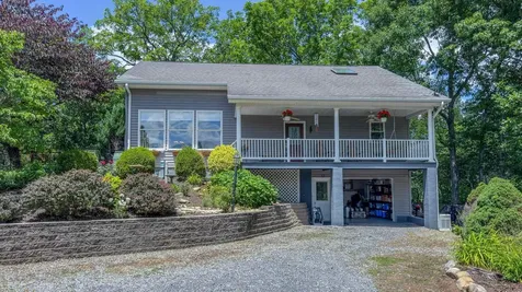 40 Weavers Way Buena Vista VA 24416