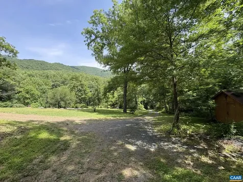 4893 Weakley Hollow Road Syria VA 22743