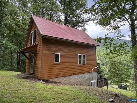 4893 Weakley Hollow Road Syria VA 22743