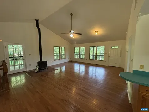 4893 Weakley Hollow Road Syria VA 22743