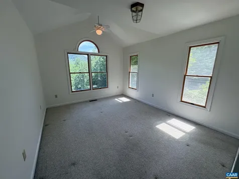 4893 Weakley Hollow Road Syria VA 22743