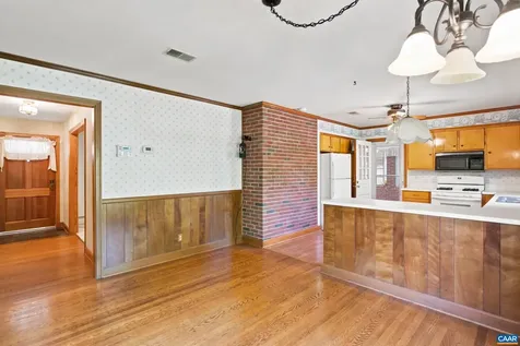 1393 Pleasant View Street Staunton VA 24401