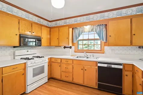 1393 Pleasant View Street Staunton VA 24401