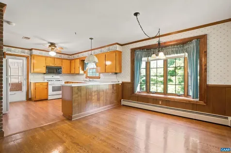 1393 Pleasant View Street Staunton VA 24401