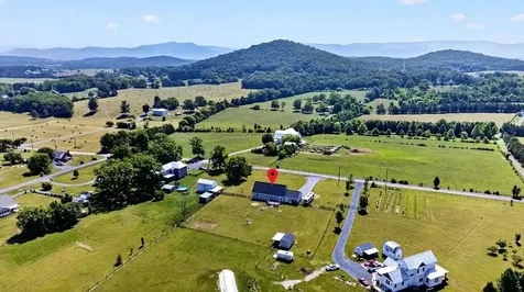 324 Battlefield Road Crimora VA 24431