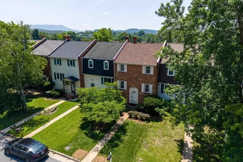 1055 Meadowlark Drive Harrisonburg VA 22802