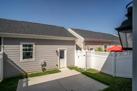 3262 Charleston Boulevard Rockingham VA 22801