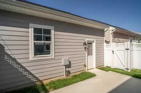 3262 Charleston Boulevard Rockingham VA 22801