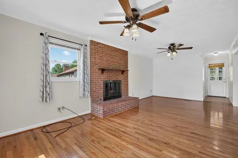 1126 Woodleigh Court Harrisonburg VA 22802