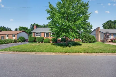 1126 Woodleigh Court Harrisonburg VA 22802